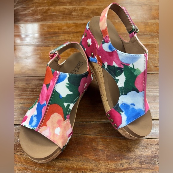 Corkys Volta II Style Wedge Sandals - Picture 1 of 4